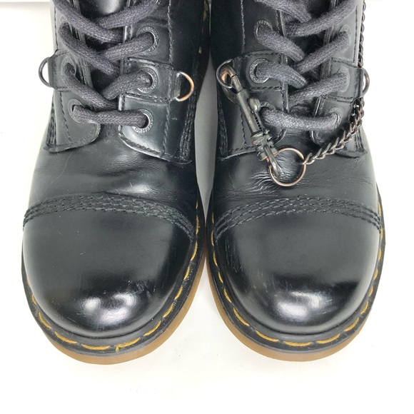 Vintage Dr Martens England Capped Toe and Link Chain 2A47 Lace Up Ankle Boots 7 - Picture 9 of 16